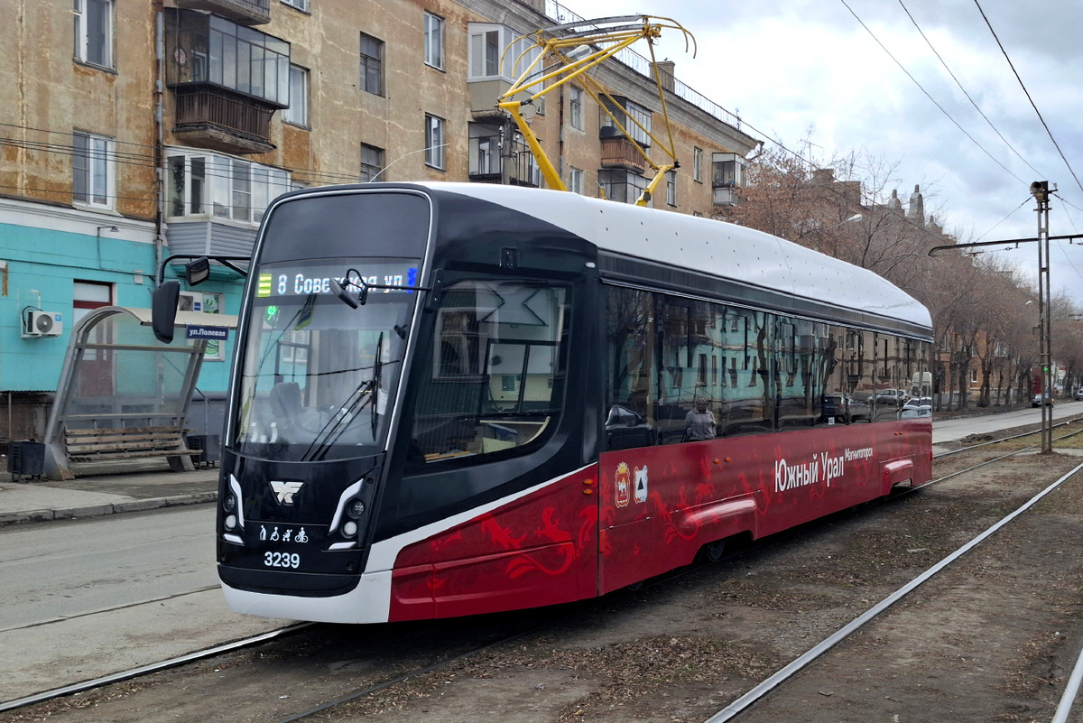 Один из новых трамвайных вагонов на маршруте в Магнитогорске
