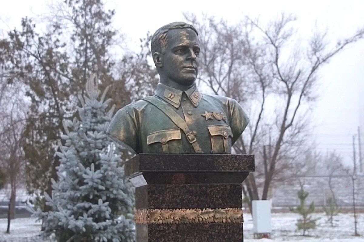    Гроза нацистов.