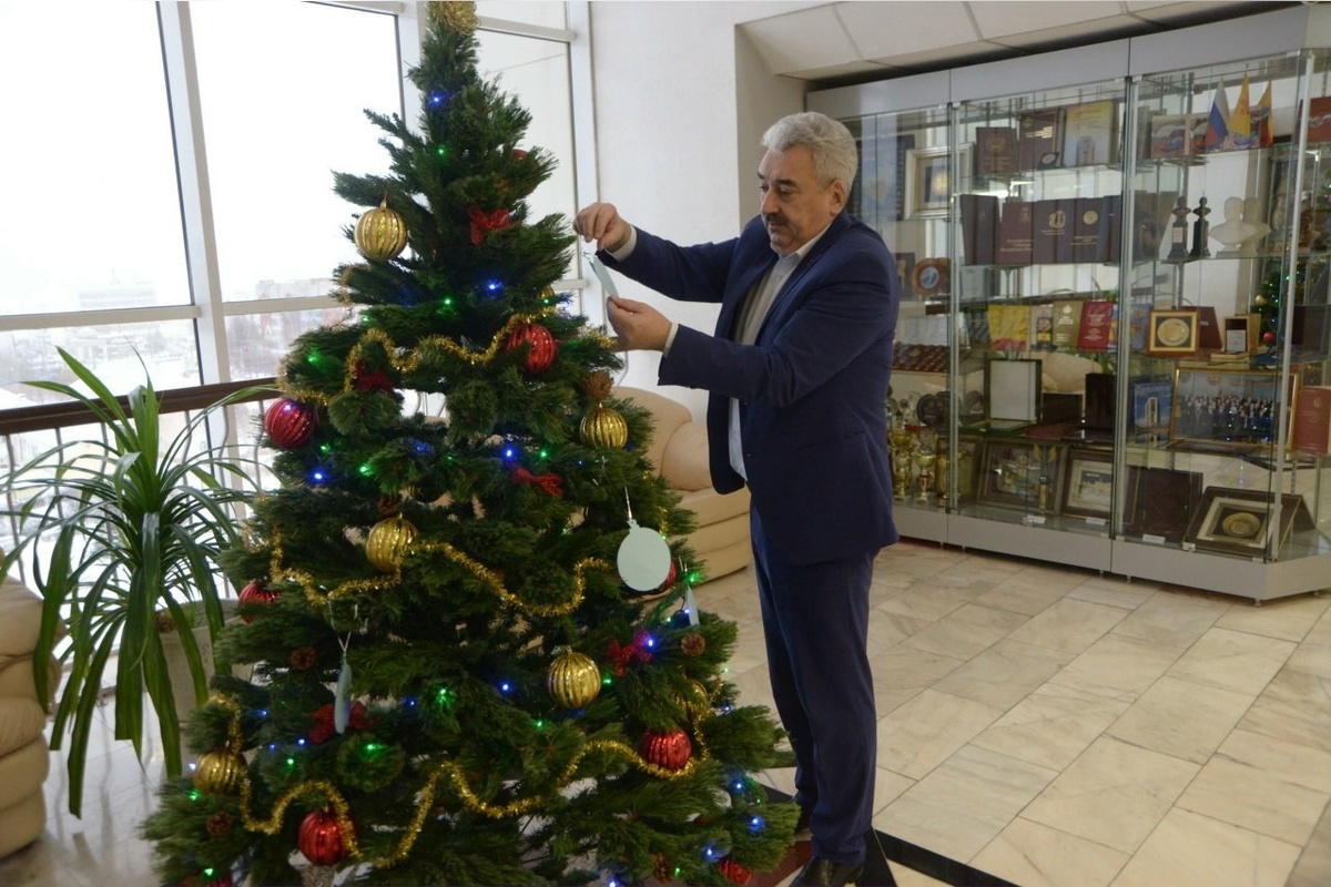    Фото: Председатель Госсовета Чувашии Леонид Черкесов, источник: t.me/LCherkesov