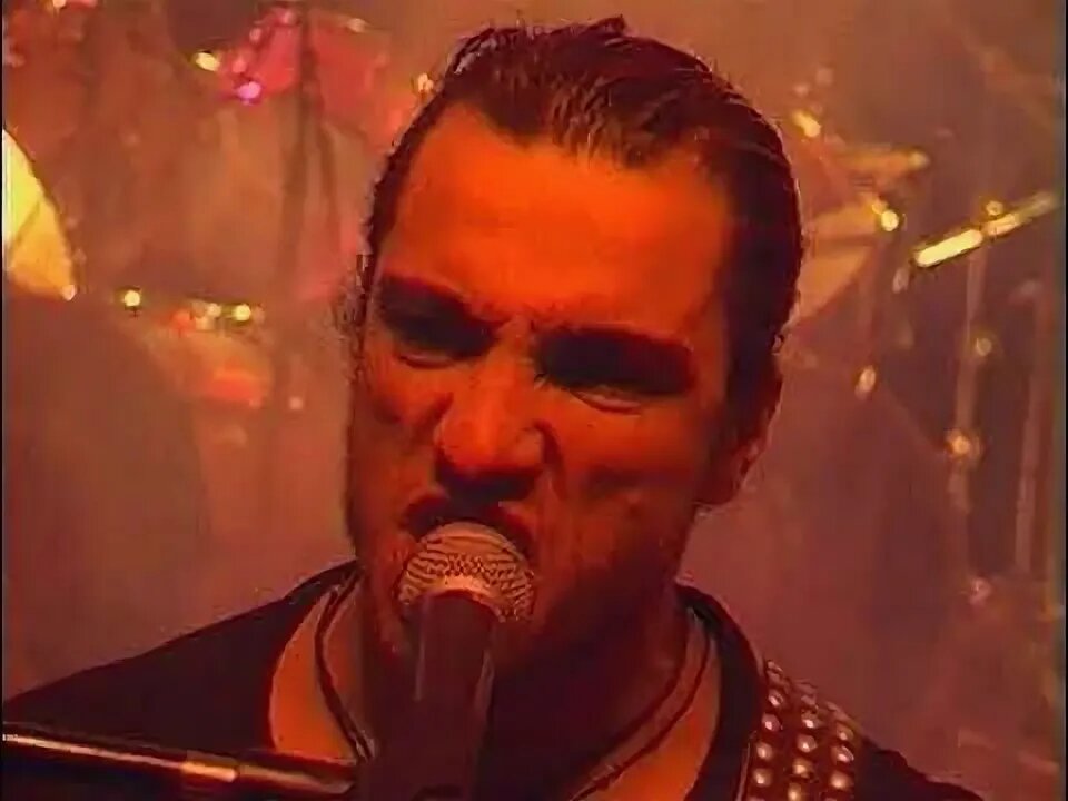 Кадр из клипа "Ещё один день". Фото из открытых источников.