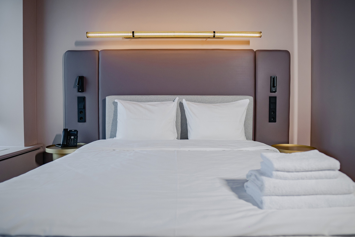 Светильник индивидуального изготовления ARTLIGHT в металлической сетке из перфорированной стали