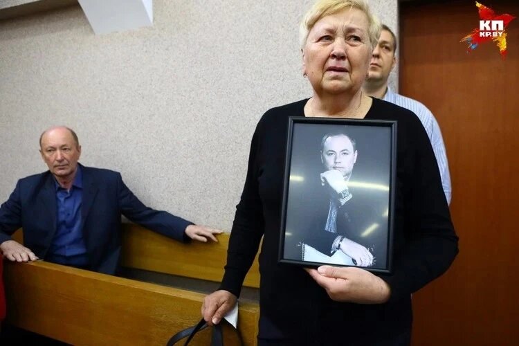 Мама Андрея Косяка в суде во время первого рассмотрения дела просила рассказать, где спрятано тело ее сына. Фото: Святолав Зоркий