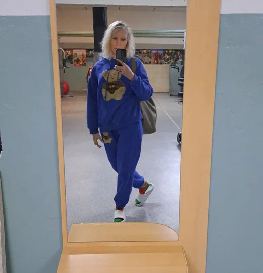 Первый день в бассейне. Мои впечатления, минусы и плюсы. А ещё покажу вам "качалку" из 90-х годов