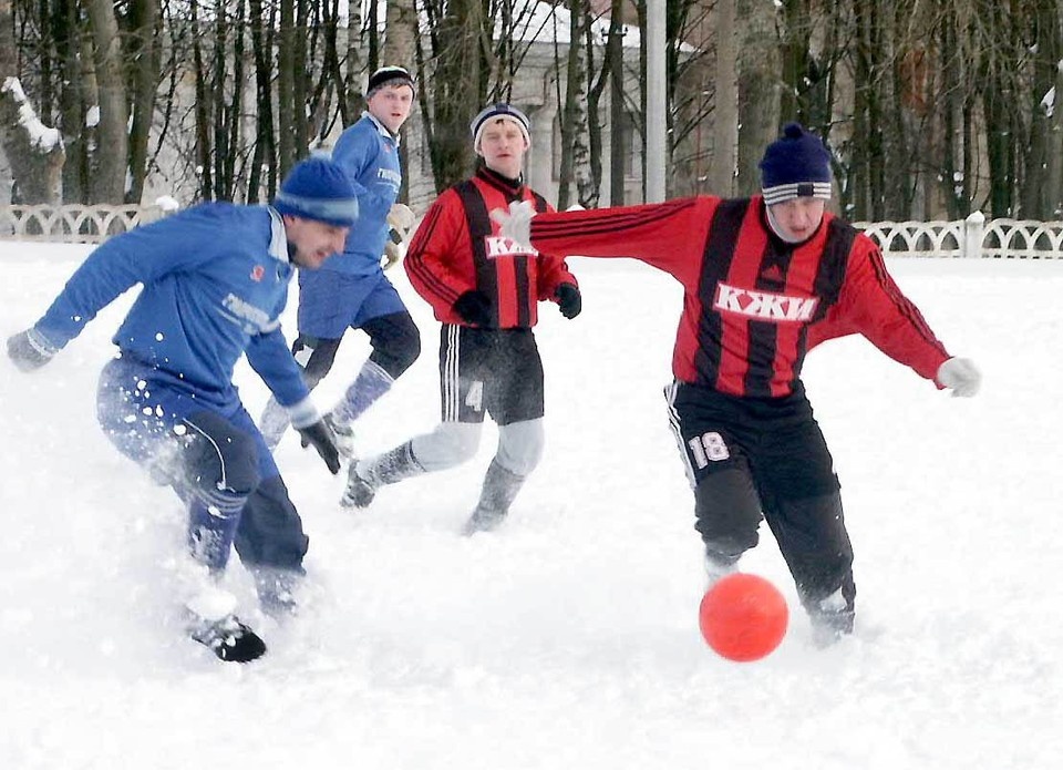    В январе в Туле и Новомосковске стартует зимнее первенство области по футболу с участием 13 команд Игорь КОПЫТОВ