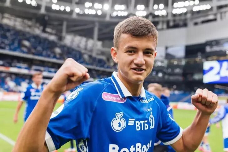 Фото: ФК Спартак, ПФК ЦСКА, ФК Крылья Советов, ФК Краснодар