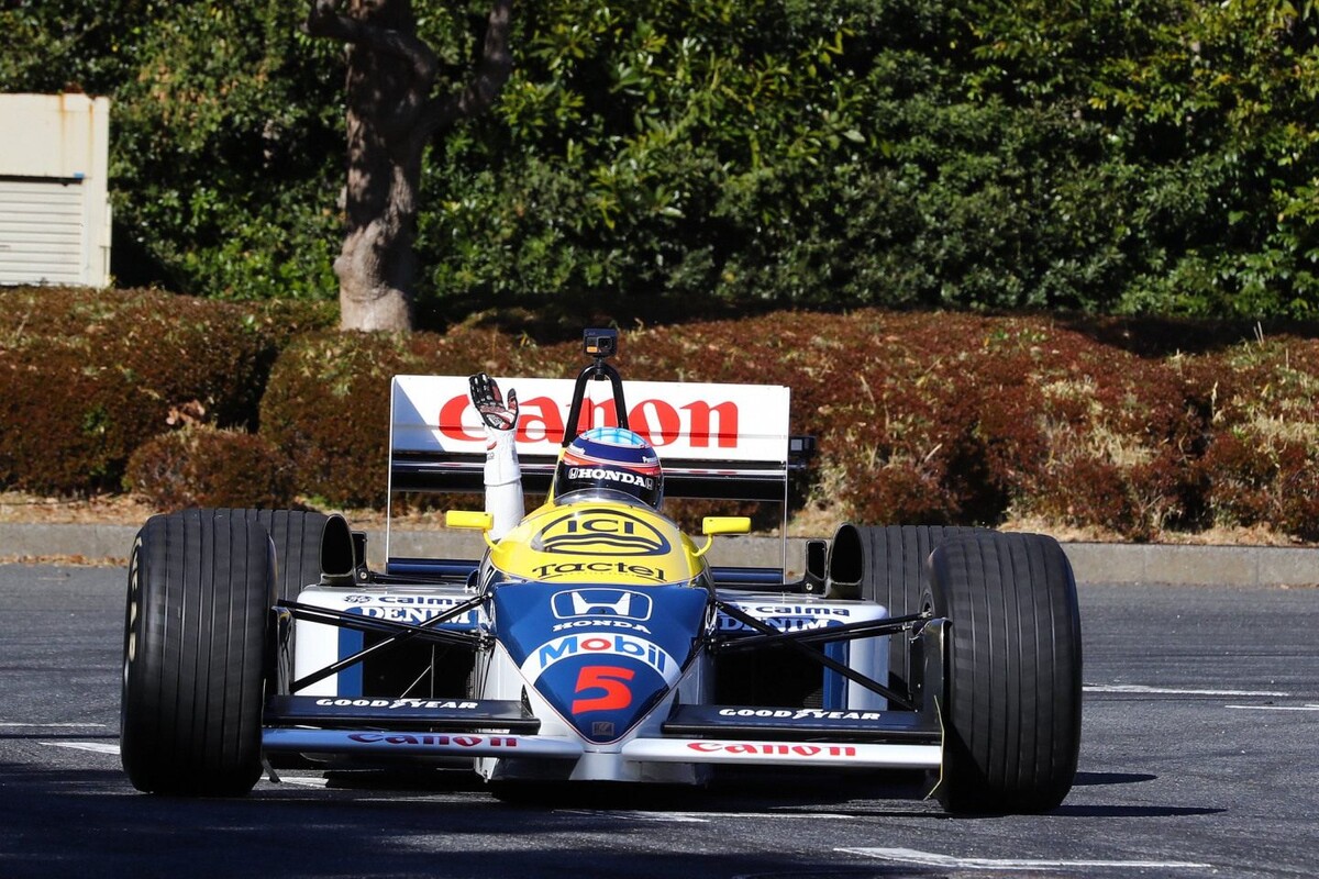    Такума Сато за рулём Williams FW11Фото: Соцсети