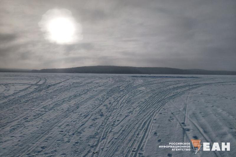    ЕАН. Озеро в морозный день в Челябинской области