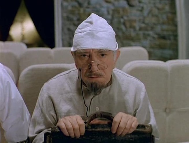 Кадр из фильма, где тот самый пресловутый Кац...