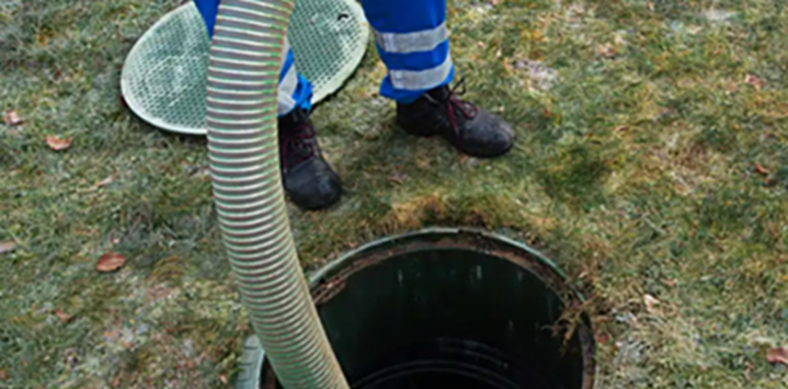 Нужно ли оставлять часть осадка в септике при его откачке