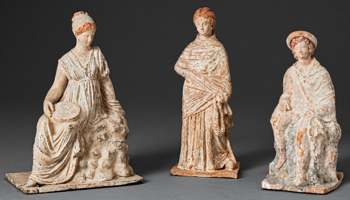 Терракоты Танагры / IV в. до н. э. / вторая половина IV в. до н. э. / конец IV в. до н. э. / ГМИИ имени А. С. Пушкина