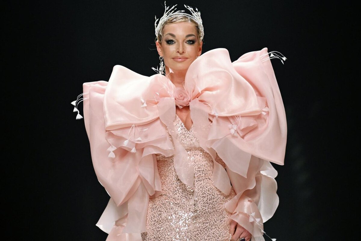 Балерина Анастасия Волочкова на подиуме в роли модели. Григорий Сысоев / @РИА Новост 