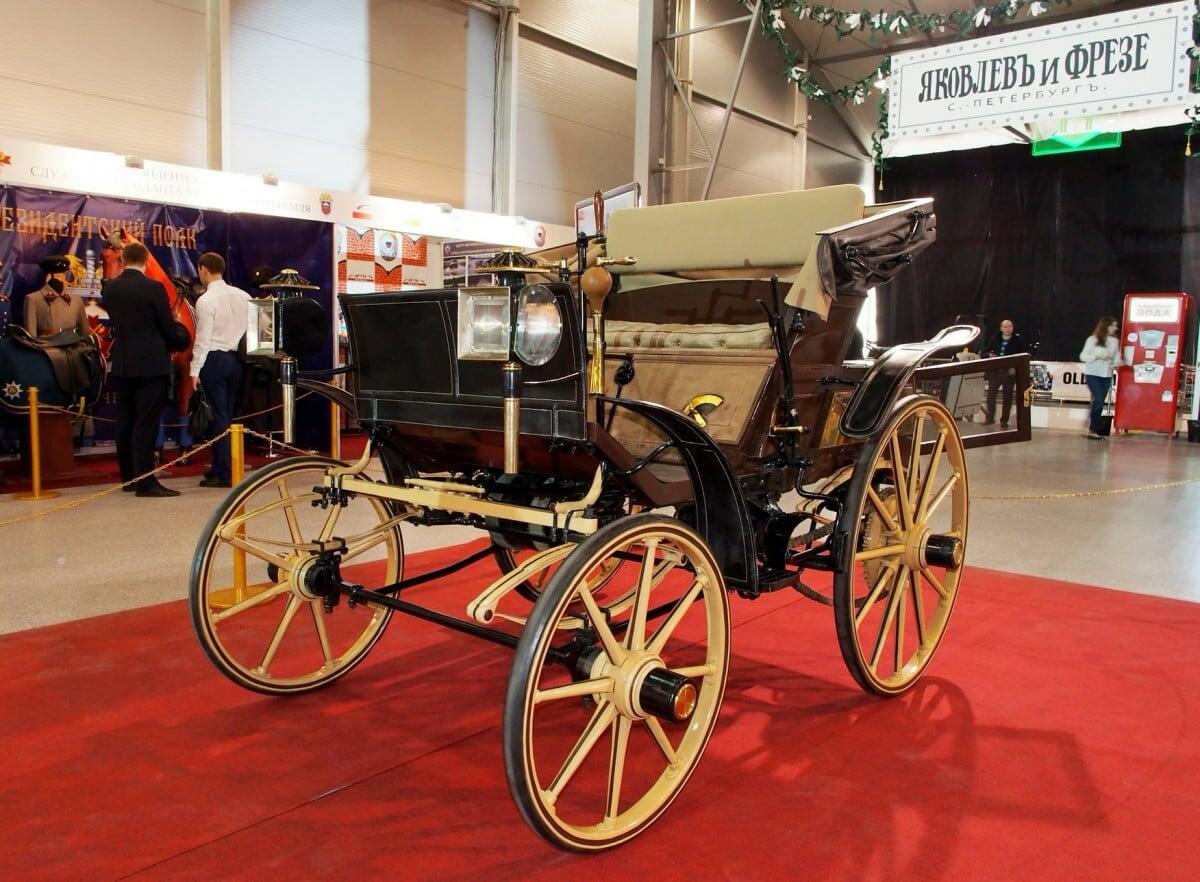 Автомобиль Яковлева и Фрезе
