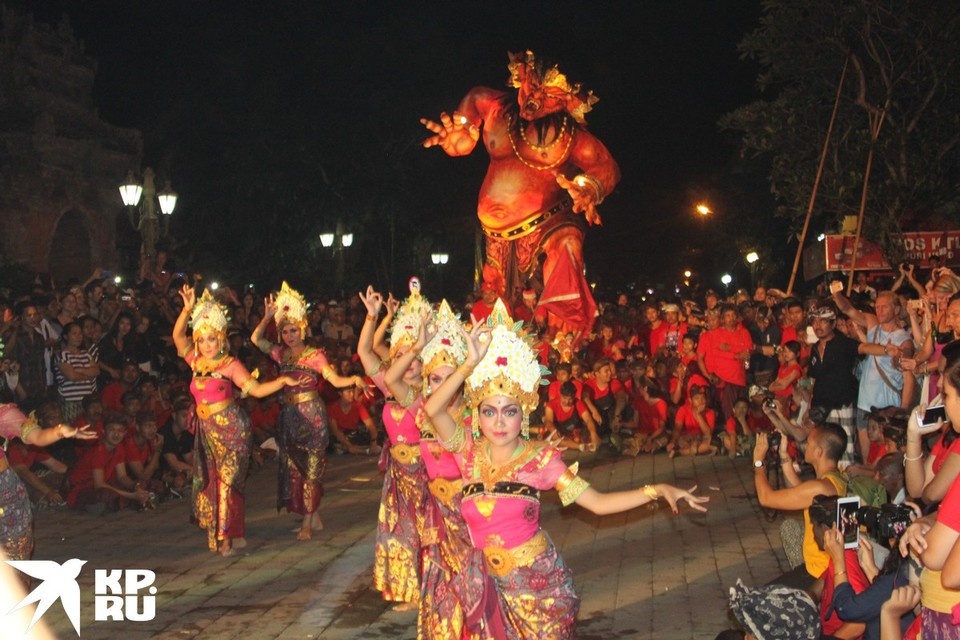    Новый год на Бали Евгений ПРОСКУРЯКОВ
