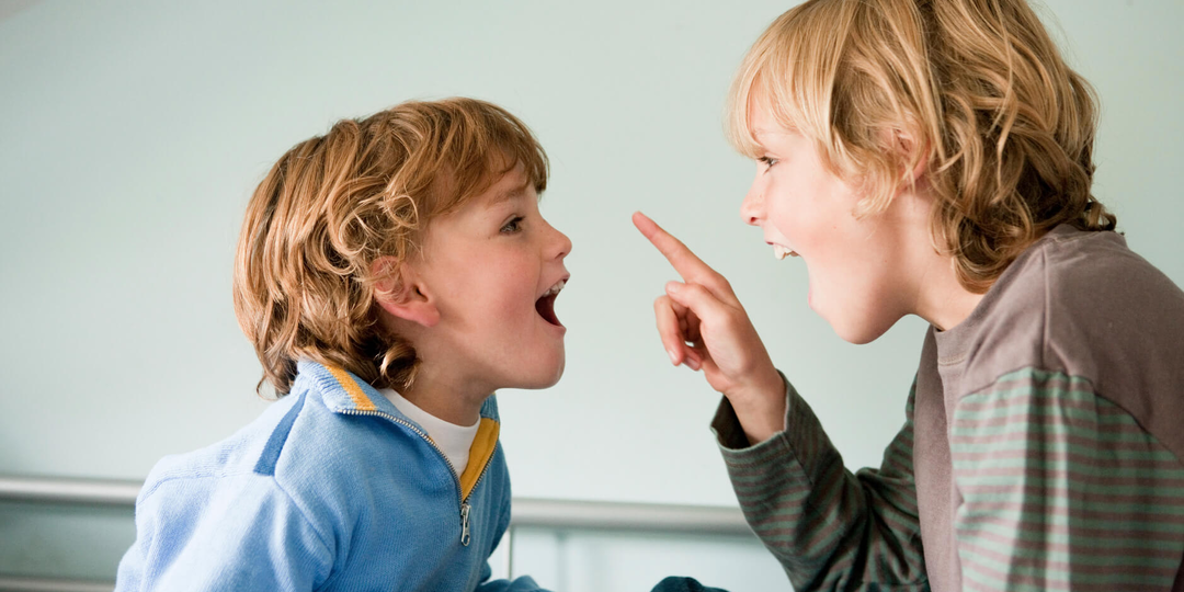 Нужно ли учить детей «давать сдачи»: честный разговор без крайностей