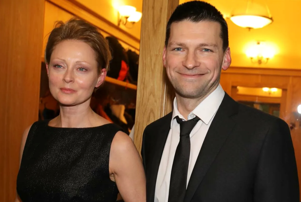 на фото Даниил Страхов и Мария Леонова