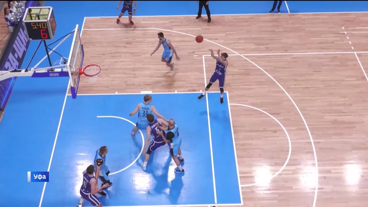    Уфимский баскетбольный клуб «Динамо» встретился с командой «Купол-Родники» из Ижевска