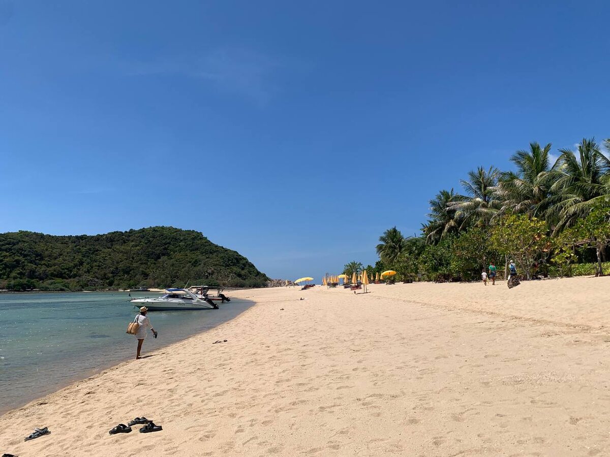 Доступ к лучшим и чистейшим пляжам — одна из причин, почему выбрать Таиланд для зимовки — отличная идея
