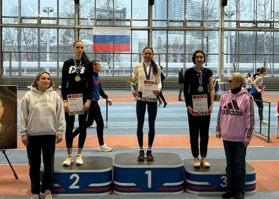    Тульские легкоатлеты завоевали медали на всероссийском «Рождественском кубке» в Москве материалы пресс-служб