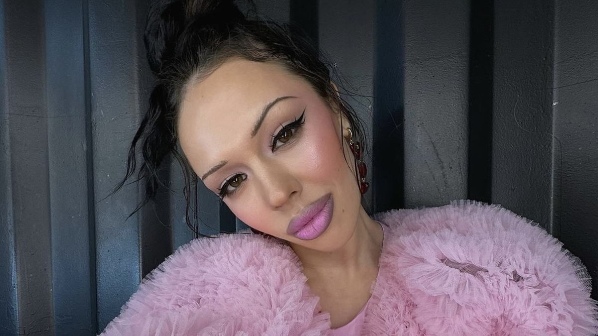 «За деньги — да» из соседнего Тобольска. Почему феномен Инстасамки — это тревожный сигнал для всех омских родителей?