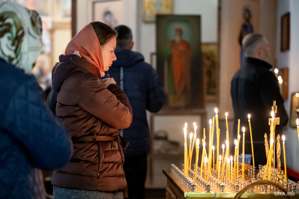 14 января — время молитв, а не гаданий. Фото: Руслан Яроцкий © URA.RU