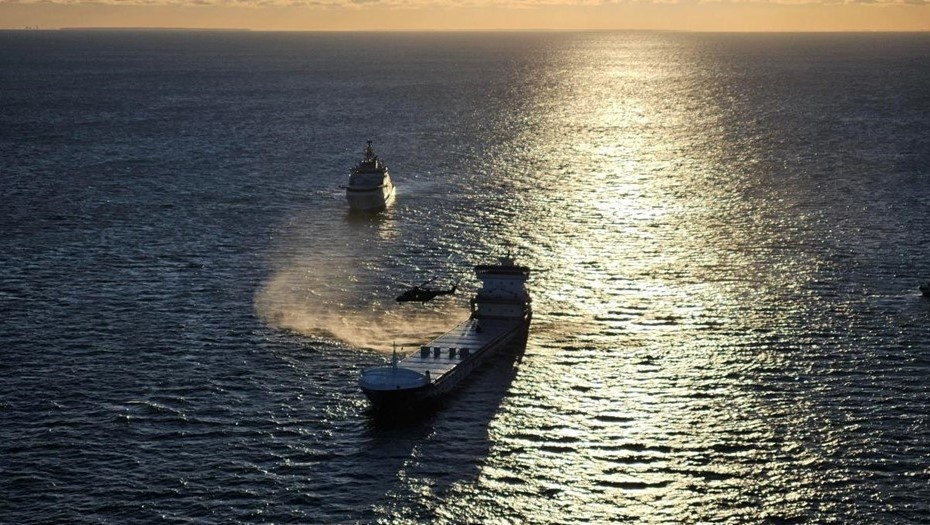    Операция по задержанию судна Fitburg в Финляндии 31 декабря 2025 года. Автор фото: poliisi.fi