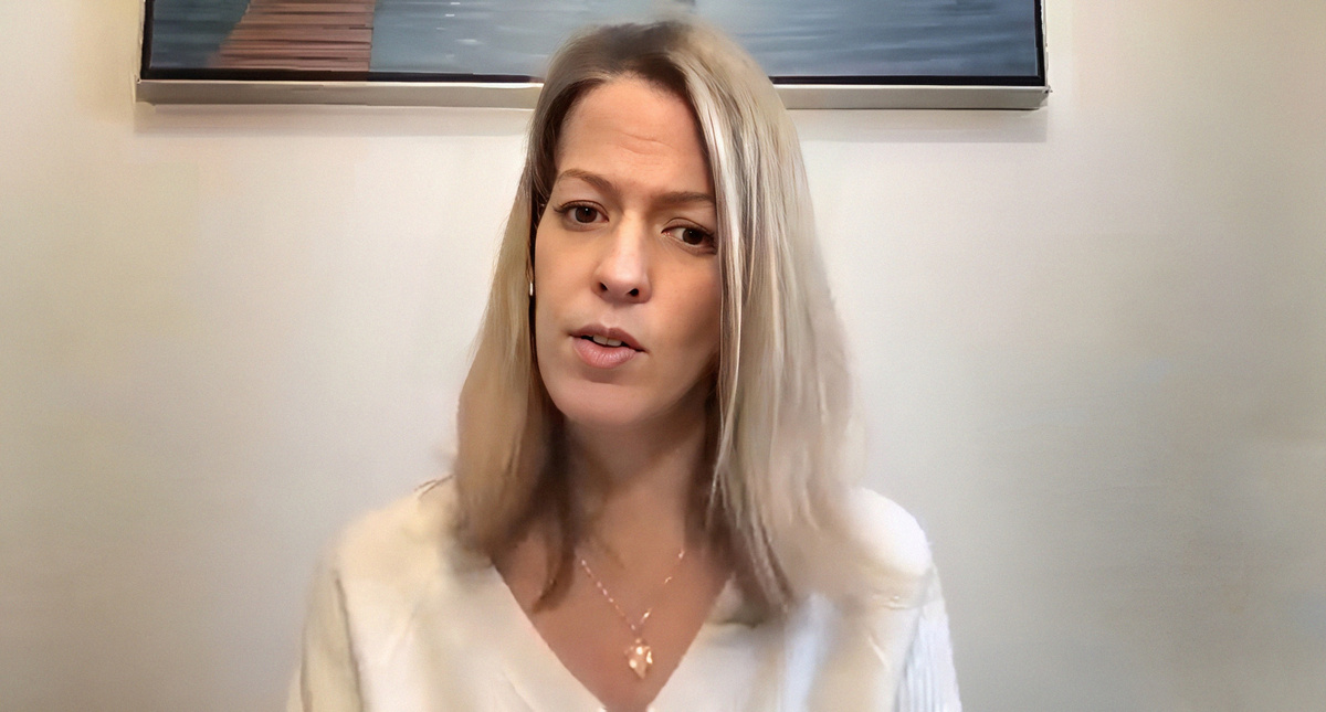 Эмбер Кавана.