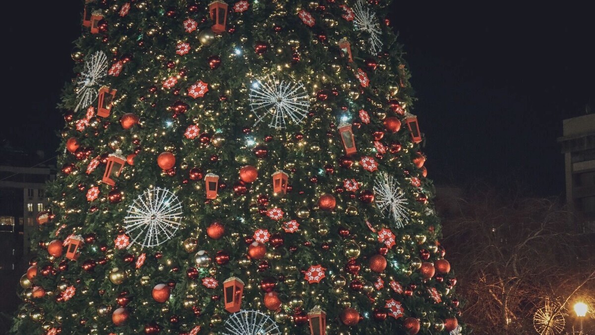    Старый Новый год официально завершает череду новогодних праздников в России   1MI