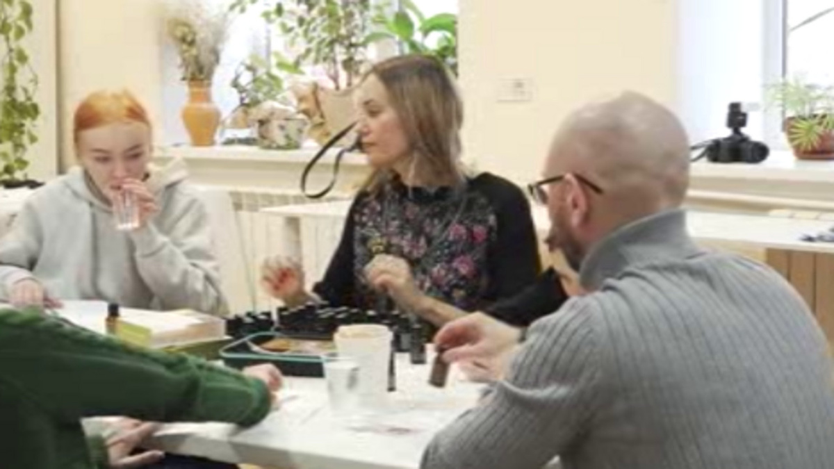    В курской "Веранде" раскрыли необычные свойства парфюмерных масел