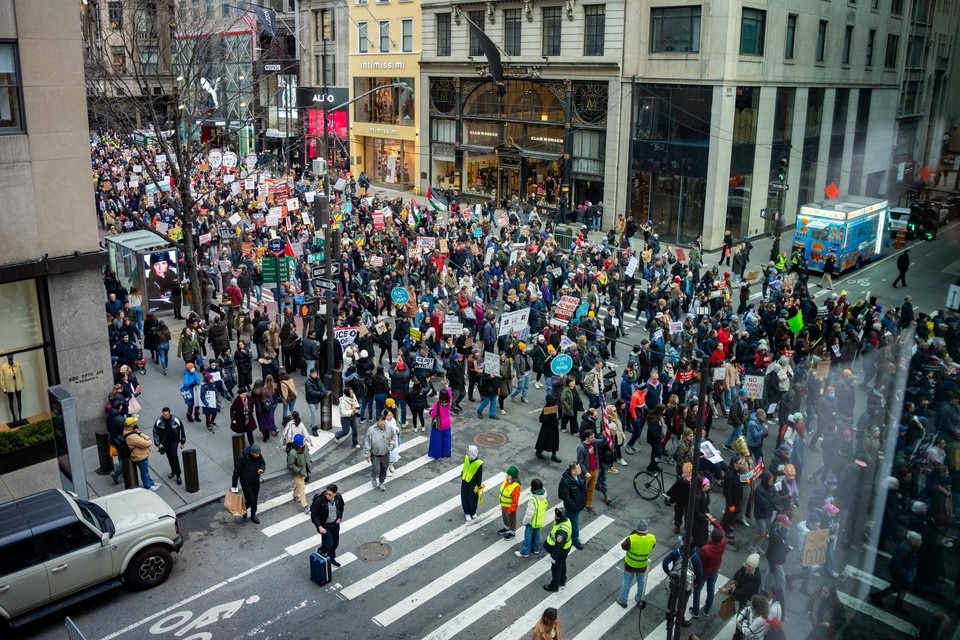    В Нью-Йорке началась массовая забастовка медсестер REUTERS