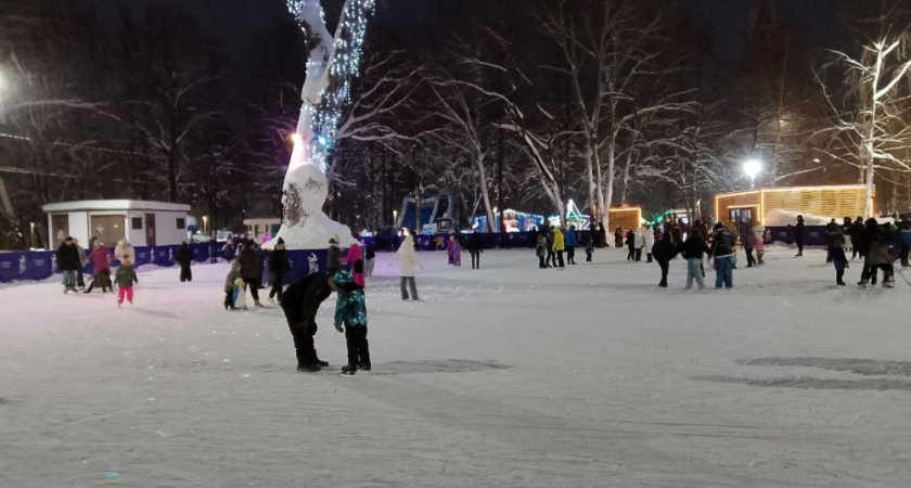    Фото администрации города Кирова