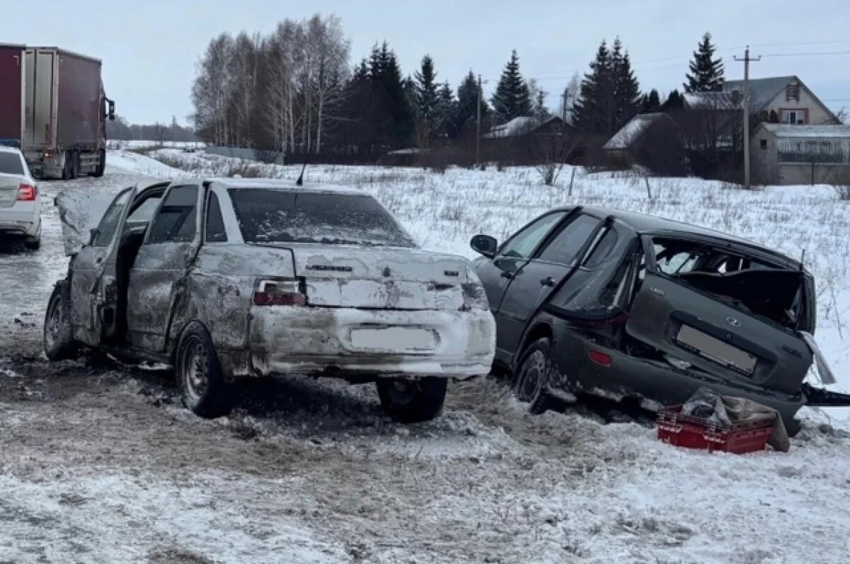    При столкновении двух легковушек в Чердаклинском районе погиб человек