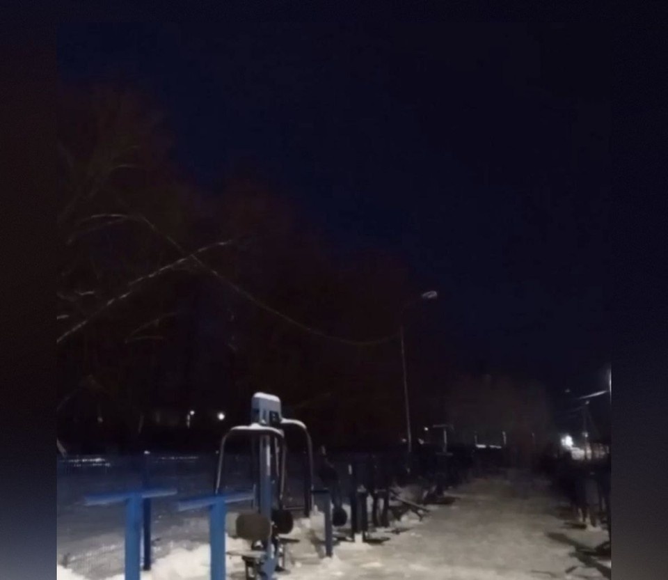    В Самаре в течение 10 дней восстановят освещение на популярной спортивной площадке в микрорайоне Волгарь. Фото: ВК "Реальный Вольгарь"