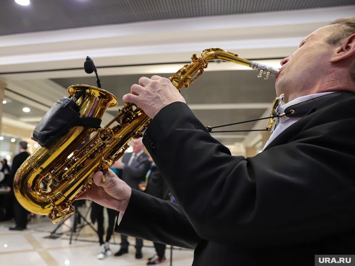    Джазовый оркестр исполнит хиты из популярных новогодних кинолент