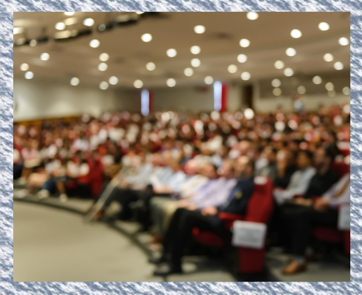 Это не учителя, это просто люди. Статуса учителя давно нет. Очень обидно это осознавать