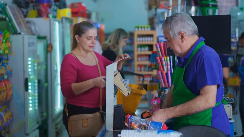 ФОТО: Кадр из программы "Купи-продай", РЕН ТВ