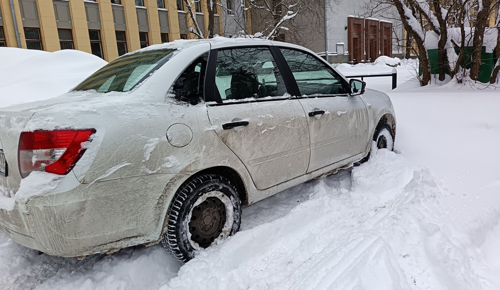 Так выглядит парковка перед работой после праздников