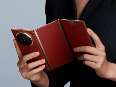    Складной HUAWEI Mate XT проверили на прочность