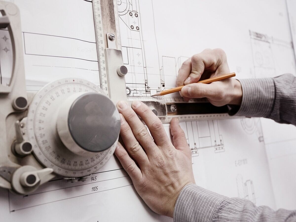    Инженер за работой | © Fotolia / kichigin19