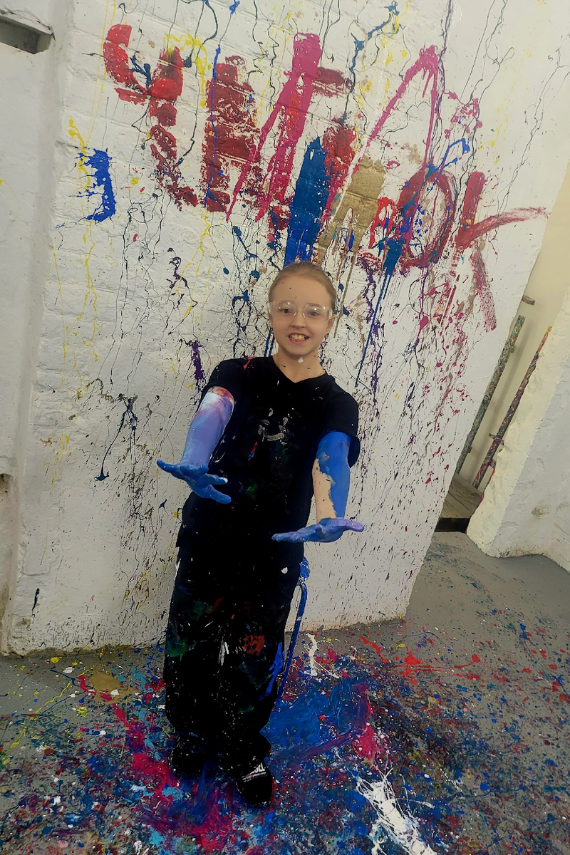 Художница ЧайОк (Евгения Тимофеичева, дочь Валентины Курановой)