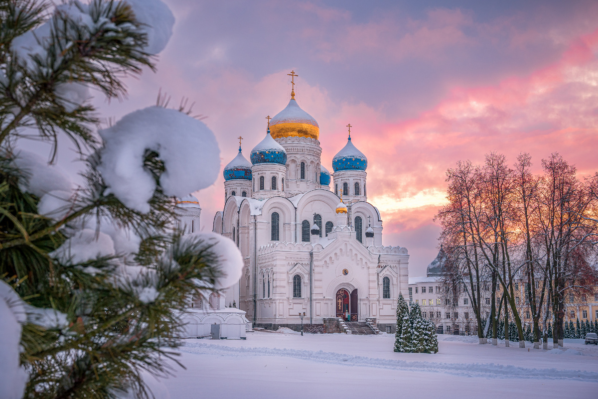 Зимнее настроение в Николо-Угрешском монастыре