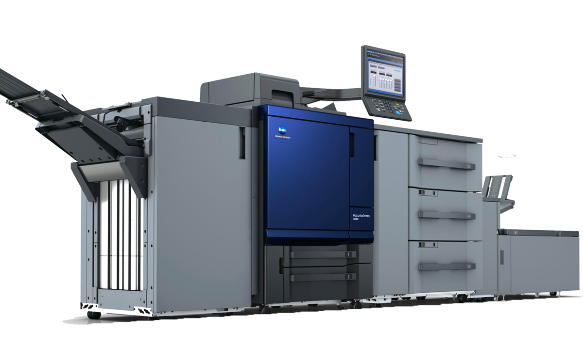 Цифровая печатная машина проста в освоении. Ее принцип работы похож на офисный принтер, поэтому научиться пользоваться ей сможет почти каждый.