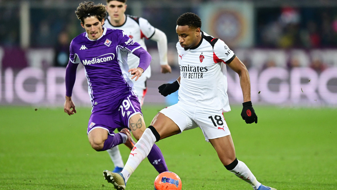    Никколо Фортини и Кристофер Нкунку. Reuters