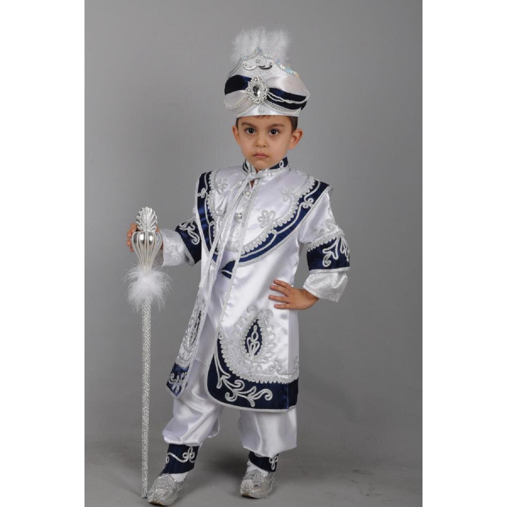 Так может выглядеть костюм для описанного торжества