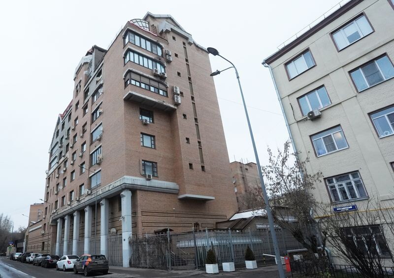    Жилой дом в Ксеньинском переулке, в котором находится квартира певицы Ларисы Долиной / Источник: © ИЗВЕСТИЯ/Андрей Эрштрем