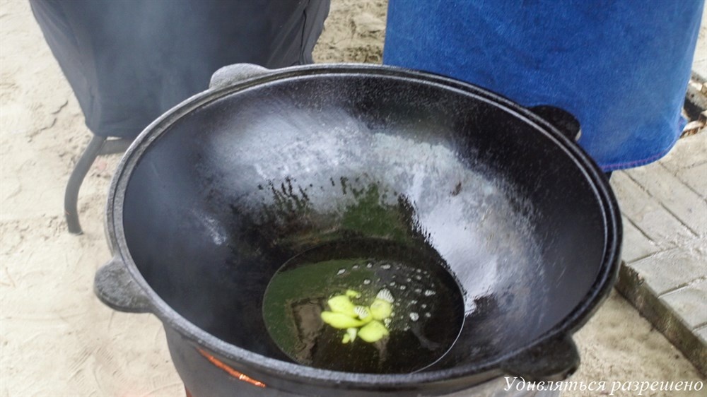 в масле жиры расстапливаем