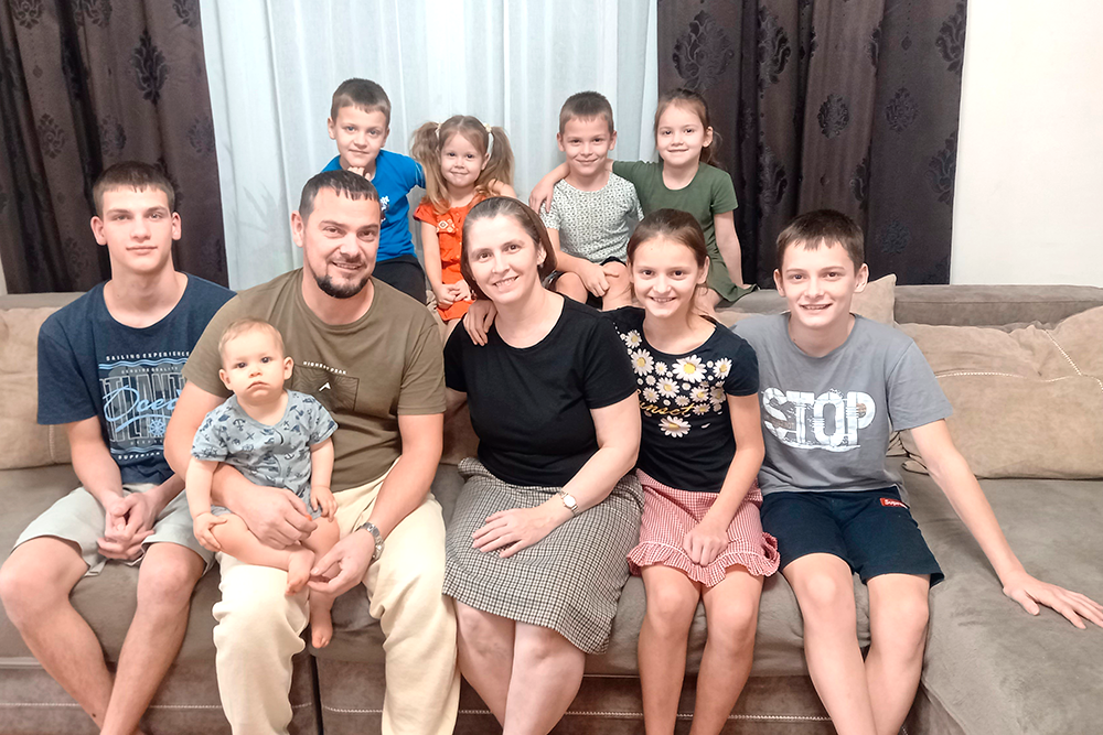    Воспитывать детей правильно помогает музыка - уверены в дружной семье Грушевских. / Ирина Троценко