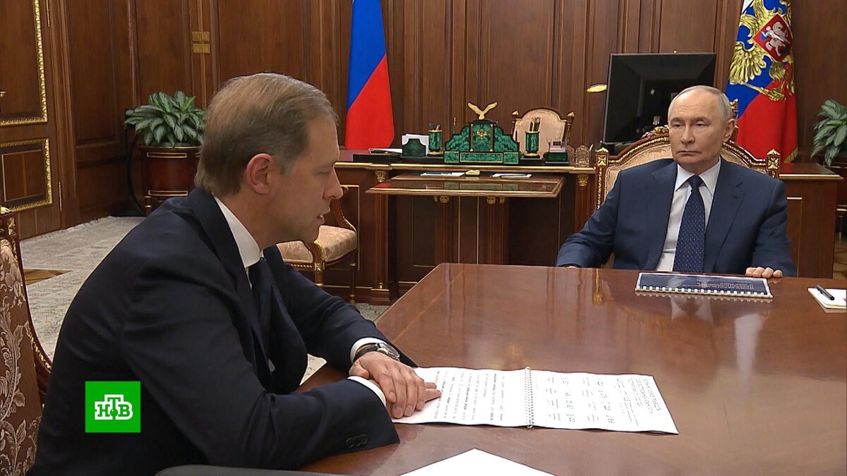   Мантуров доложил Путину о выполнении гособоронзаказа