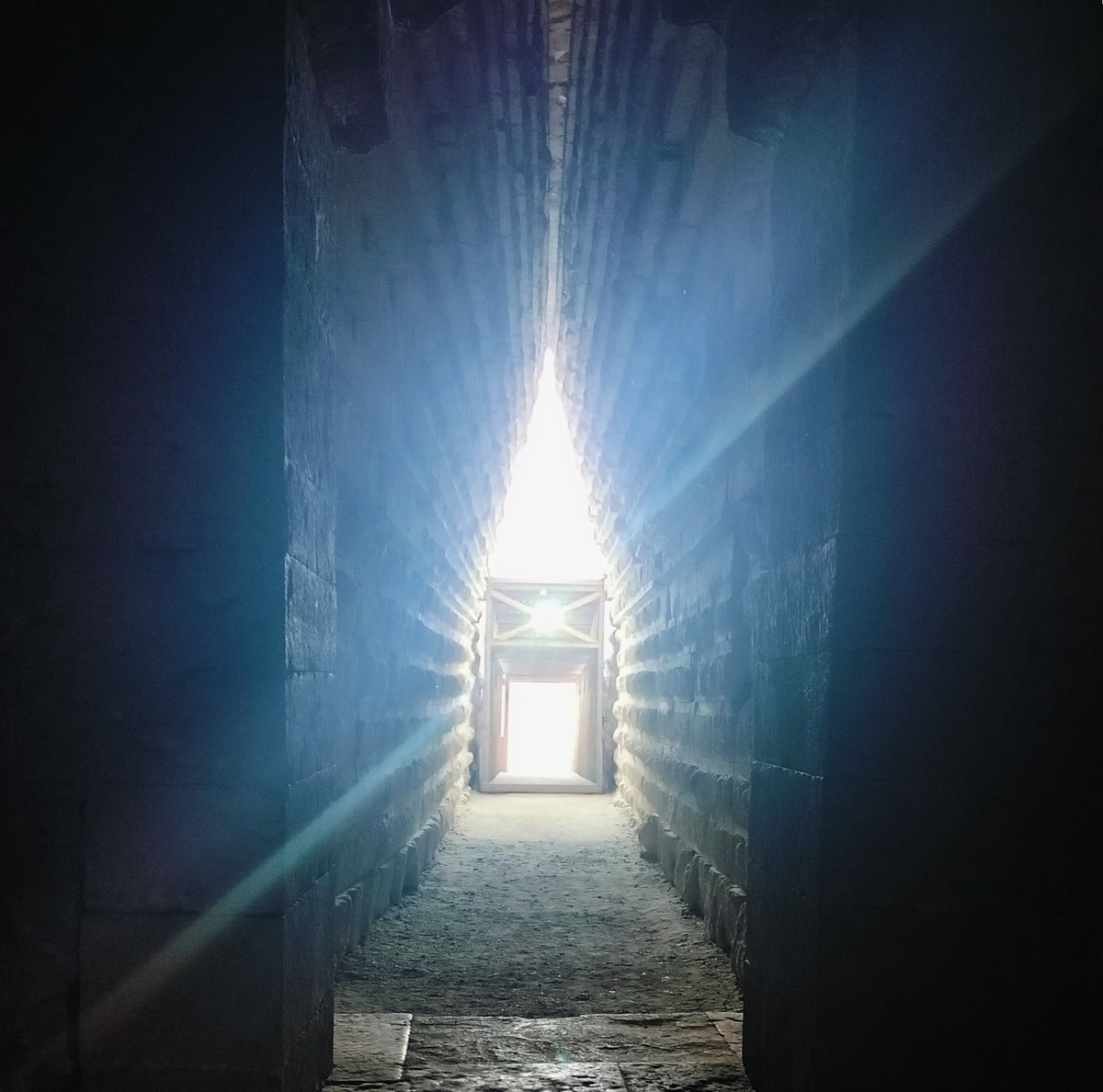 Внутри кургана