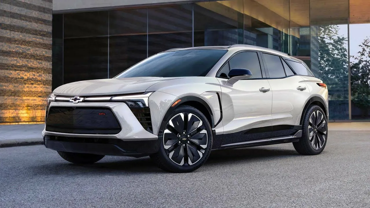 Электрокроссовер, который перепишет правила игры. Новая Chevroleе Blazer EV- стиль, технологии и 500км без капли бензина.