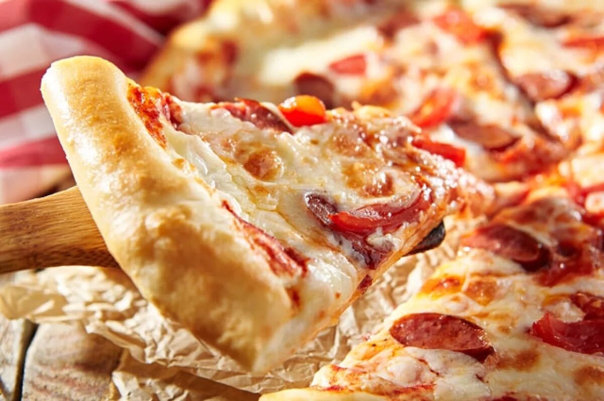    НКО потратила деньги на помощь Киеву на шопинг, пиццу и заправку авто